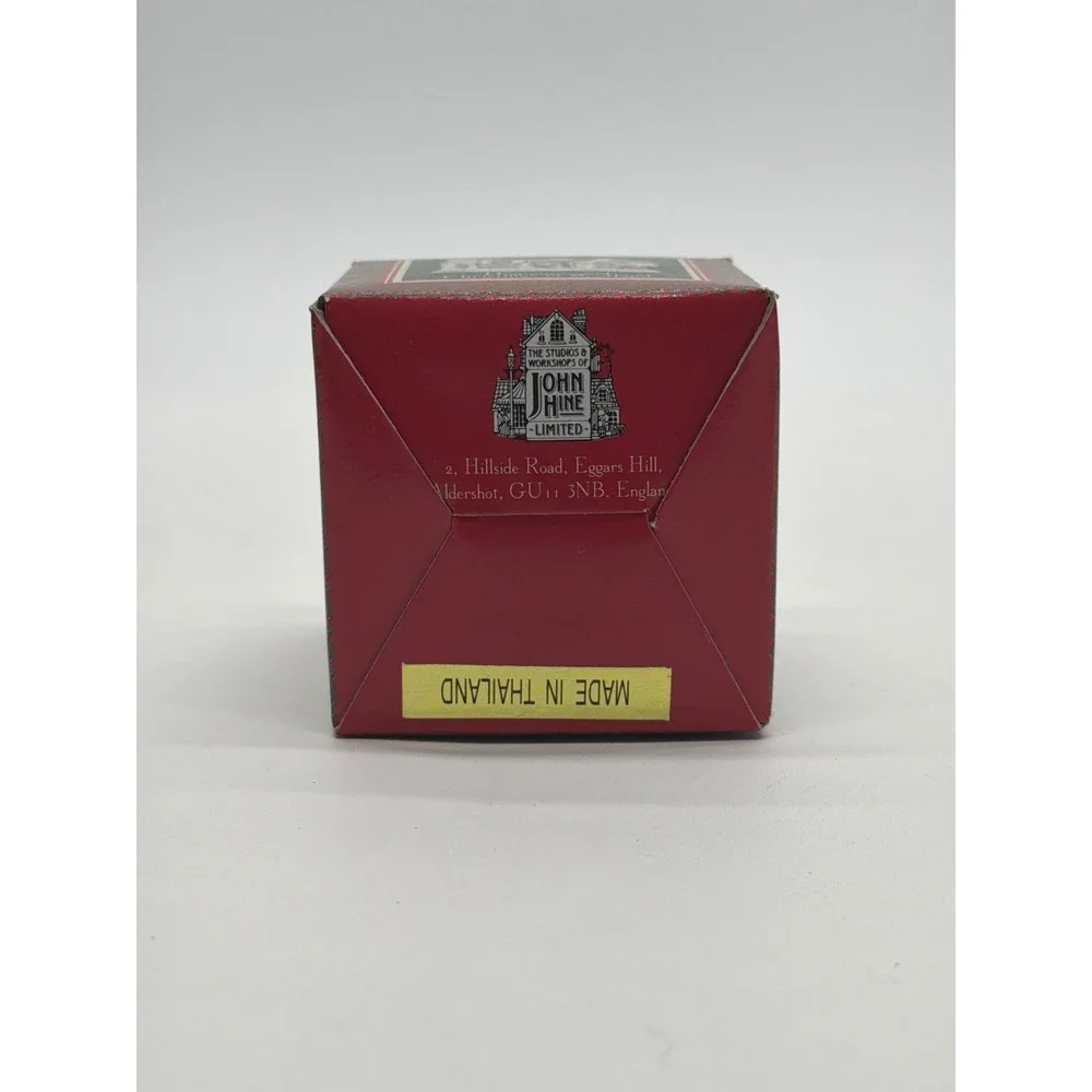 David Winter Cottages Ebenezer Scrooge's Counting House Christmas Ornament Boxed